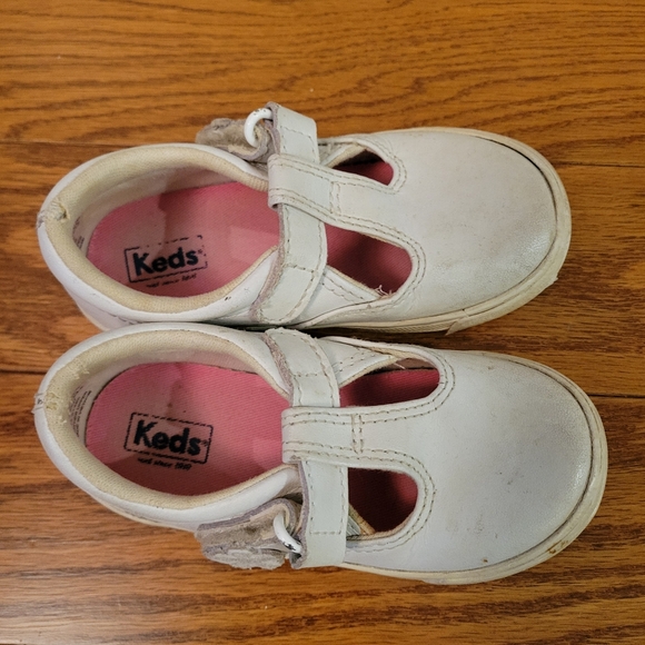 Keds Girls Daphne T-Strap Mary Jane Shoes Hook Loop White Leather Toddler Sz 7 - Picture 6 of 10
